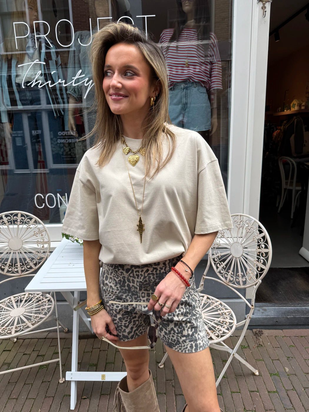 Mara katoenen t-shirt oversized beige - Project 35