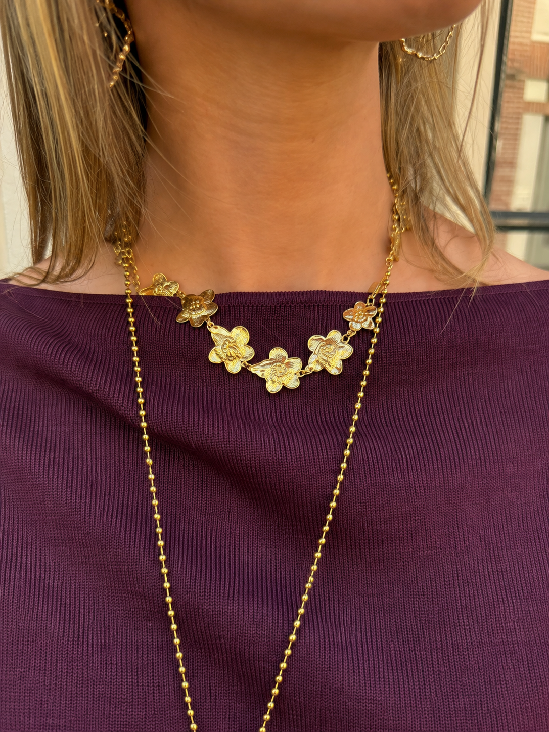 Mini flower necklace gold