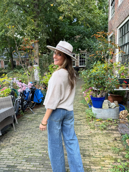 Bella knit ecru