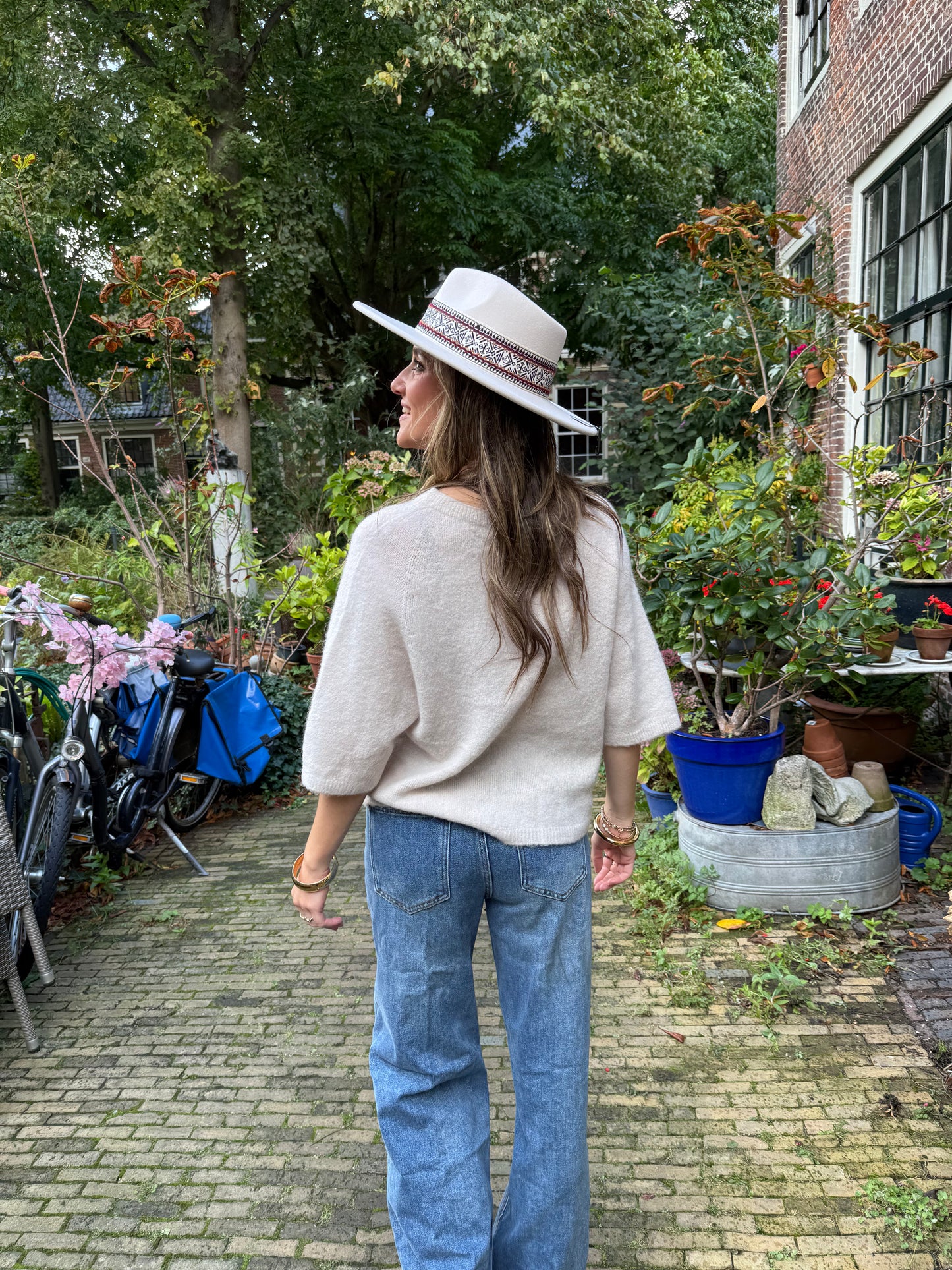 Bella knit ecru