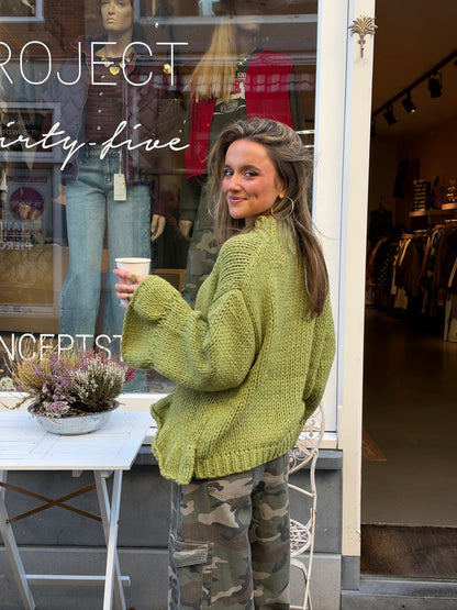 Ravi oversized knit ruffles groen