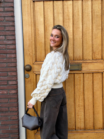 Doortje gebreid vest pofmouw knopen ecru