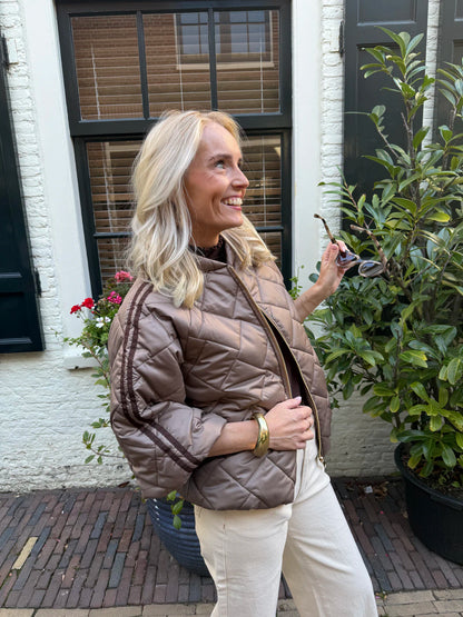 Lio gewatteerde bomber korte mouw taupe/bruin streep