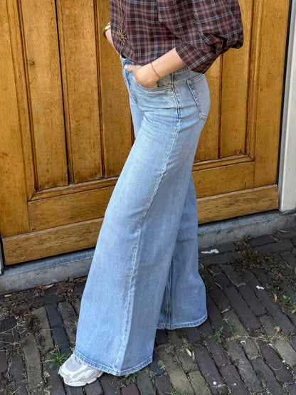 Mae jeans extra wide leg light blue