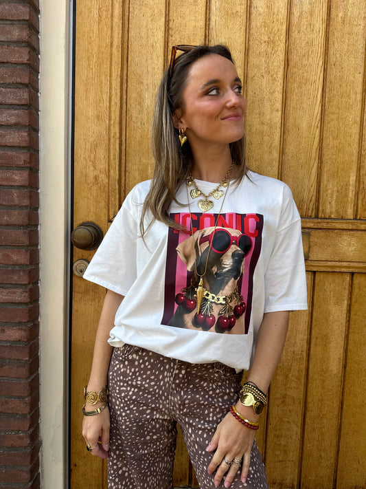'Iconic' dog t-shirt oversized wit print