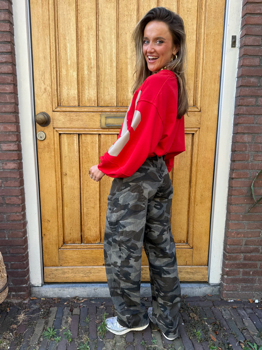 Lara camouflage barrel jeans