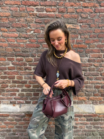 Claire one shoulder knit donkerbruin