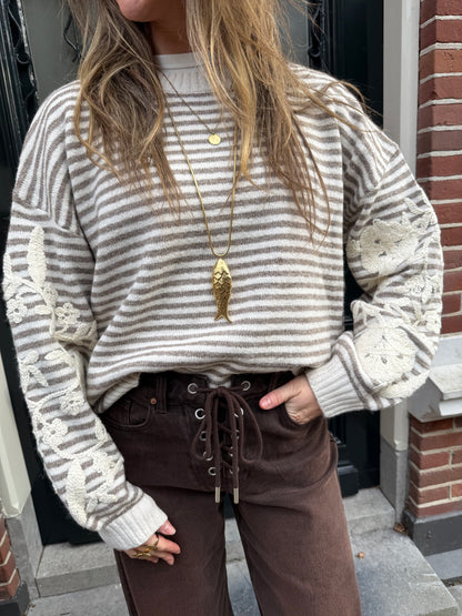 Isabella knit striped beige/white embroidered - Project 35