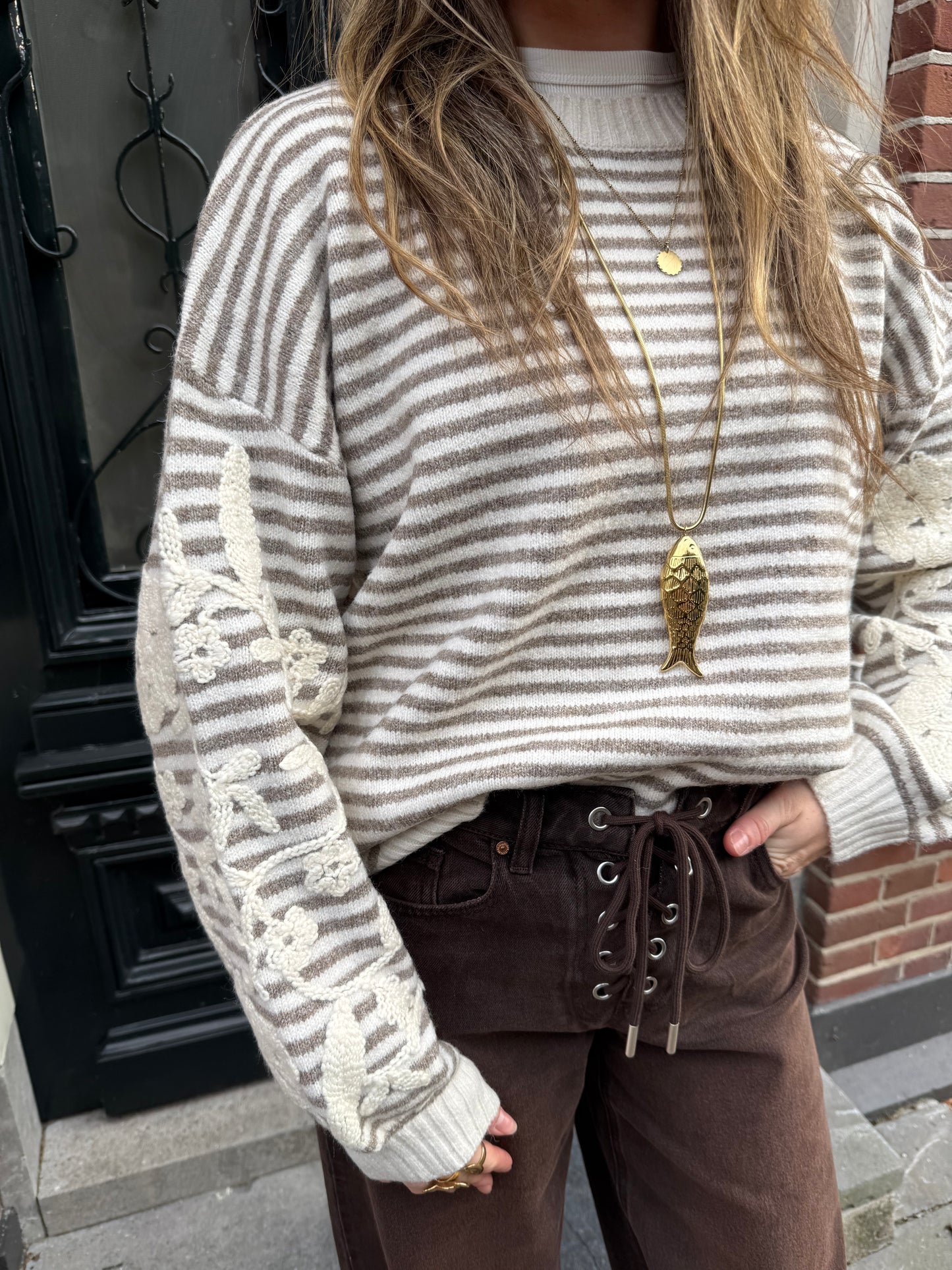 Isabella knit striped beige/white embroidered - Project 35