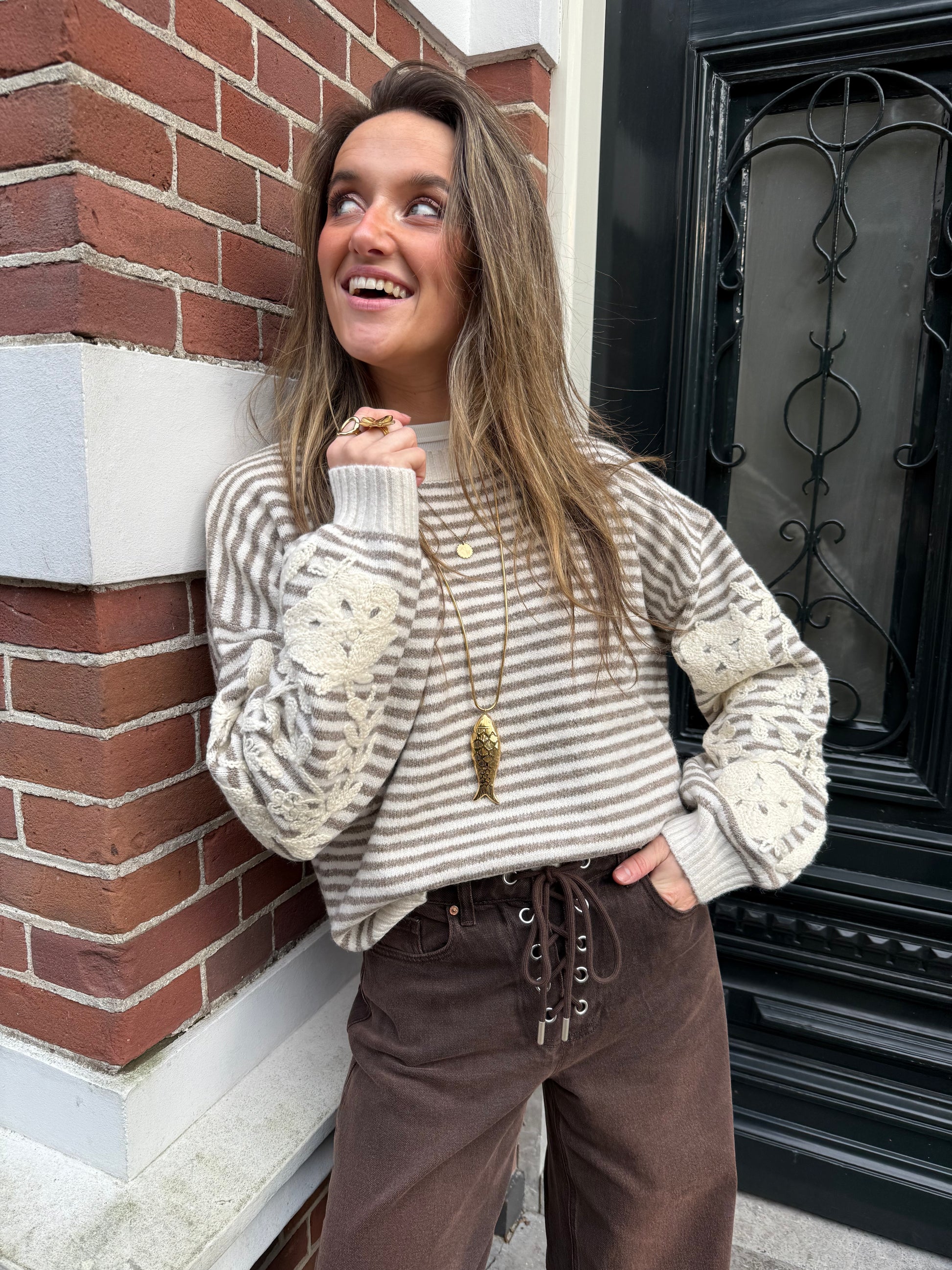 Isabella knit striped beige/white embroidered - Project 35