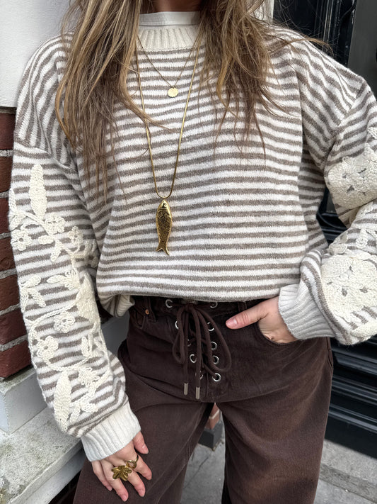 Isabella knit striped beige/white embroidered - Project 35