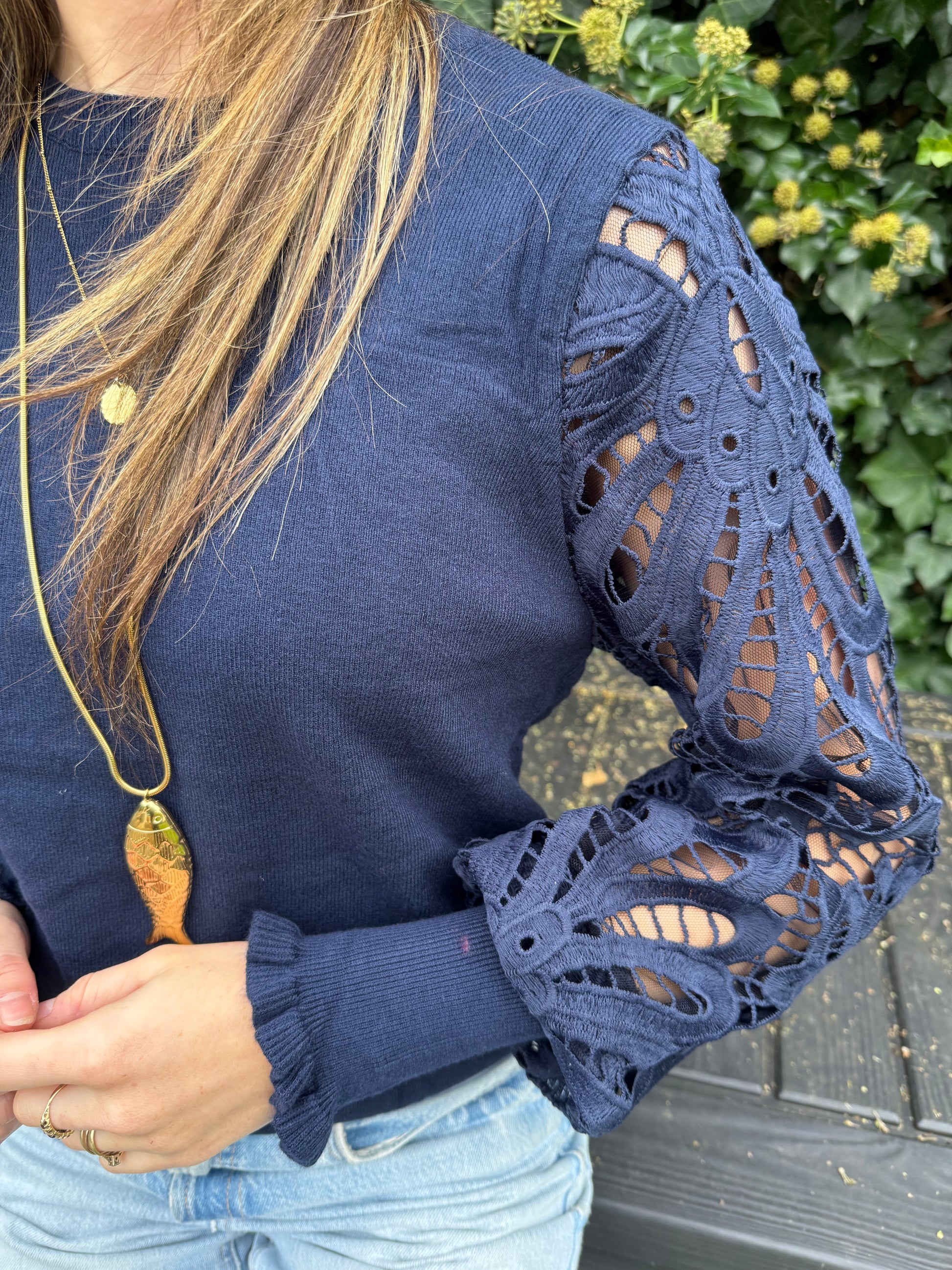 Amelie top kanten mouw navy - Project 35