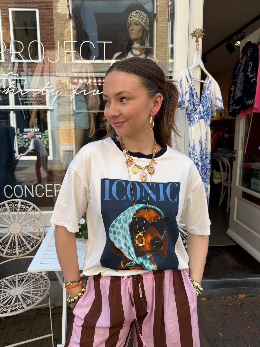T-shirt 'iconic' dog oversized wit/navy