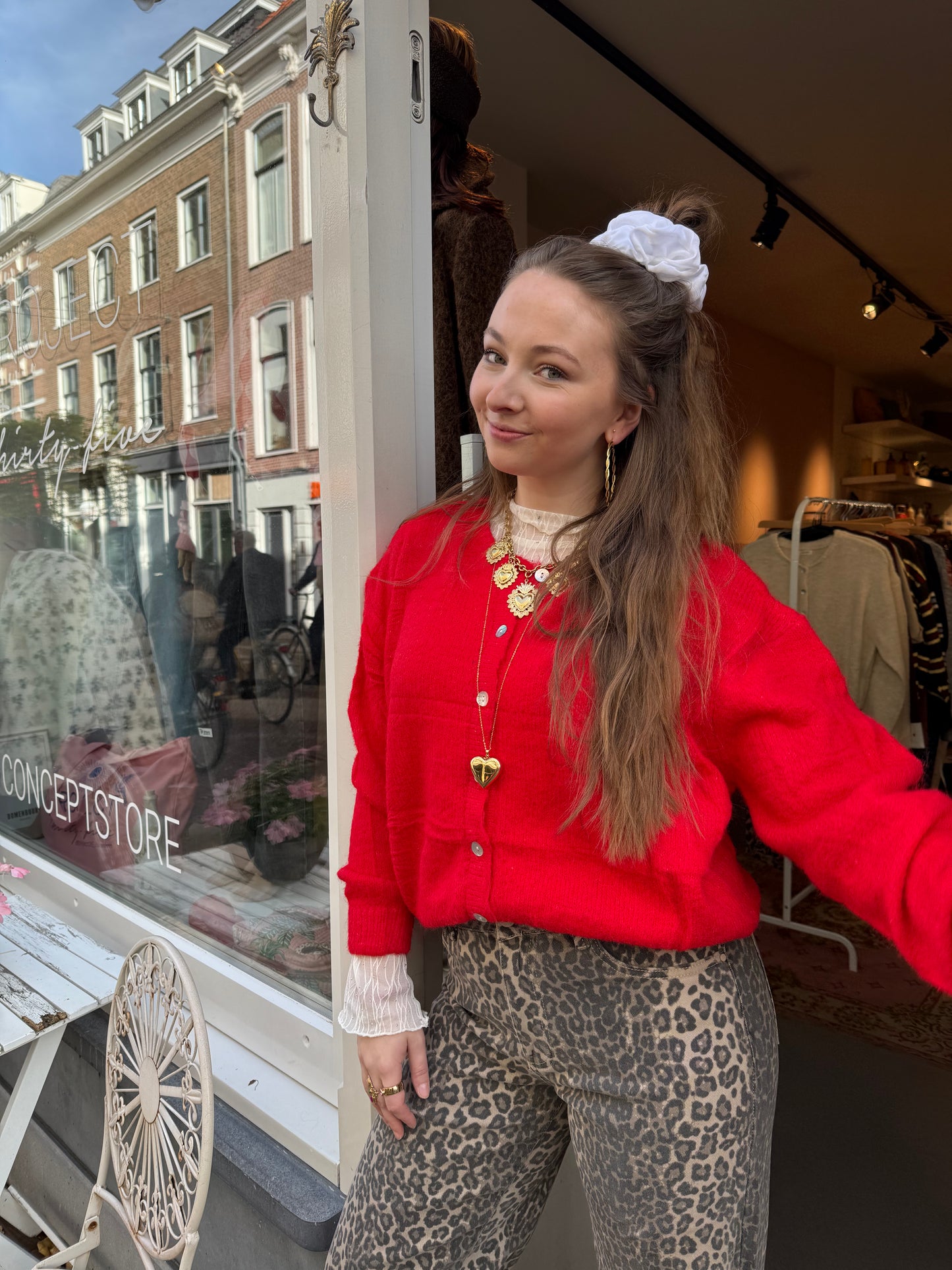 Gigi cardigan bright red