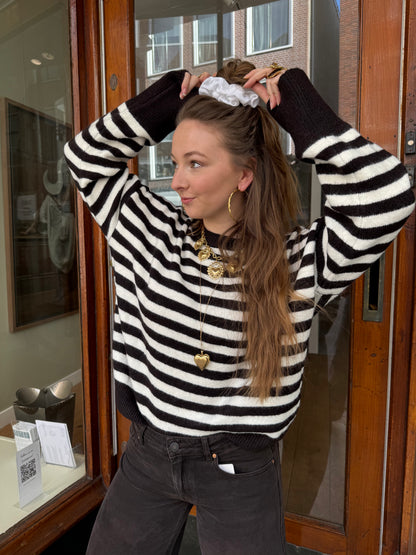 Pippa knit dark chocolate/white