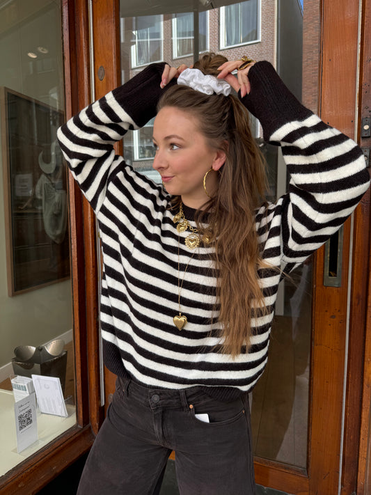 Pippa knit dark chocolate/white