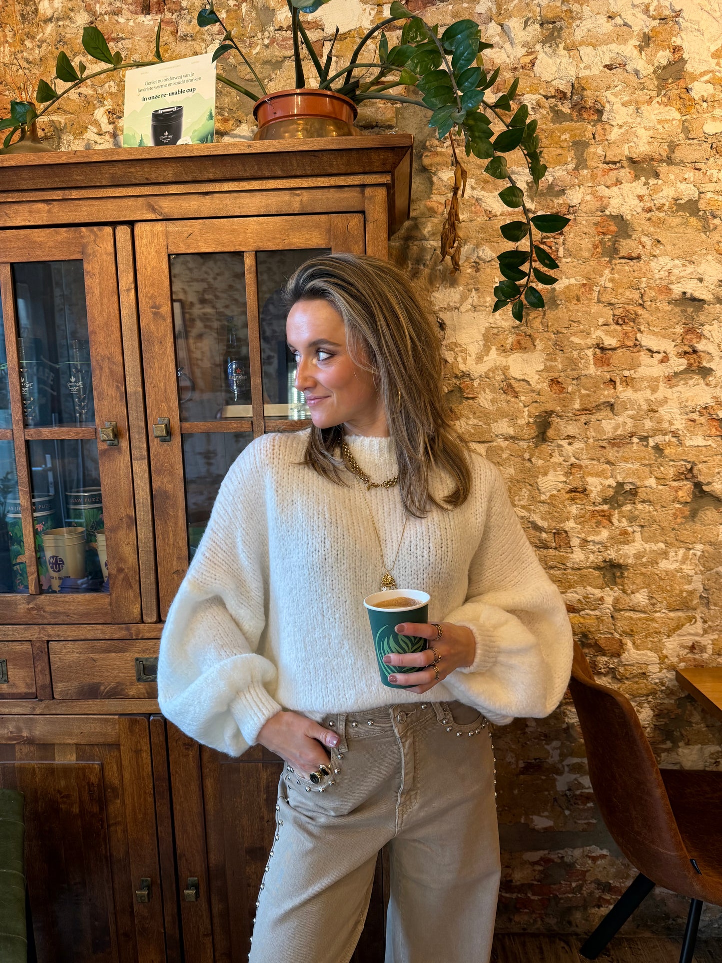 Wide leg stud jeans beige