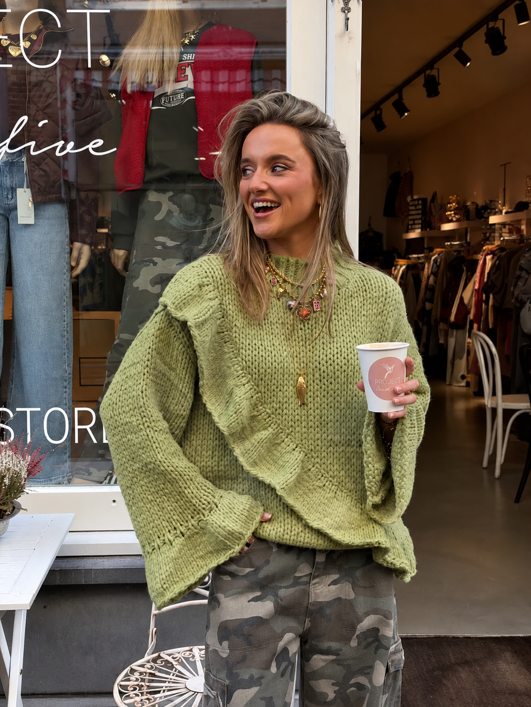 Ravi oversized knit ruffles groen