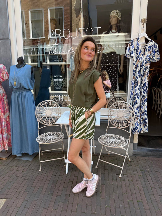 Fien luchtige shorts elastiek groen/ecru print - Project 35