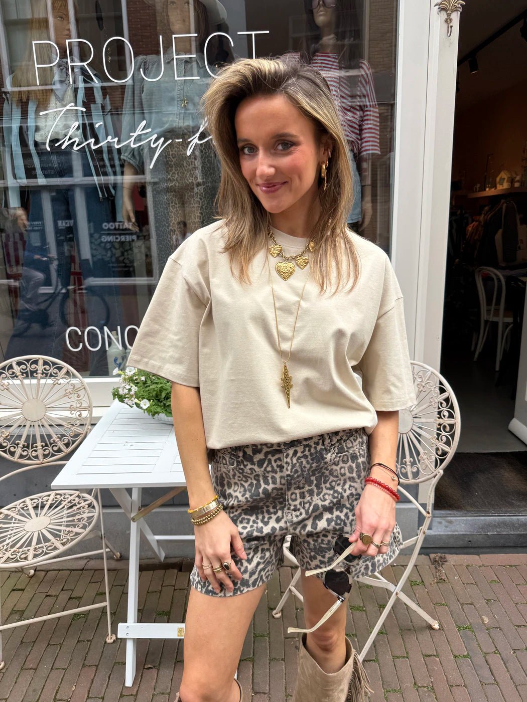 Mara katoenen t-shirt oversized beige - Project 35