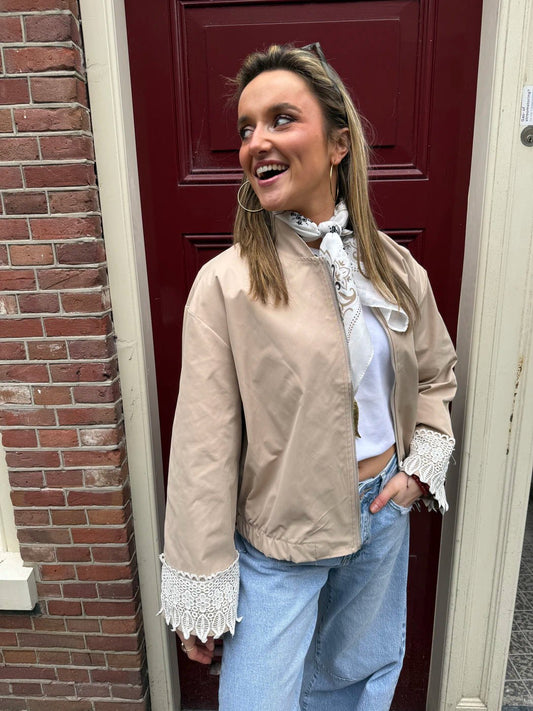 Nina bomber beige broderie - Project 35