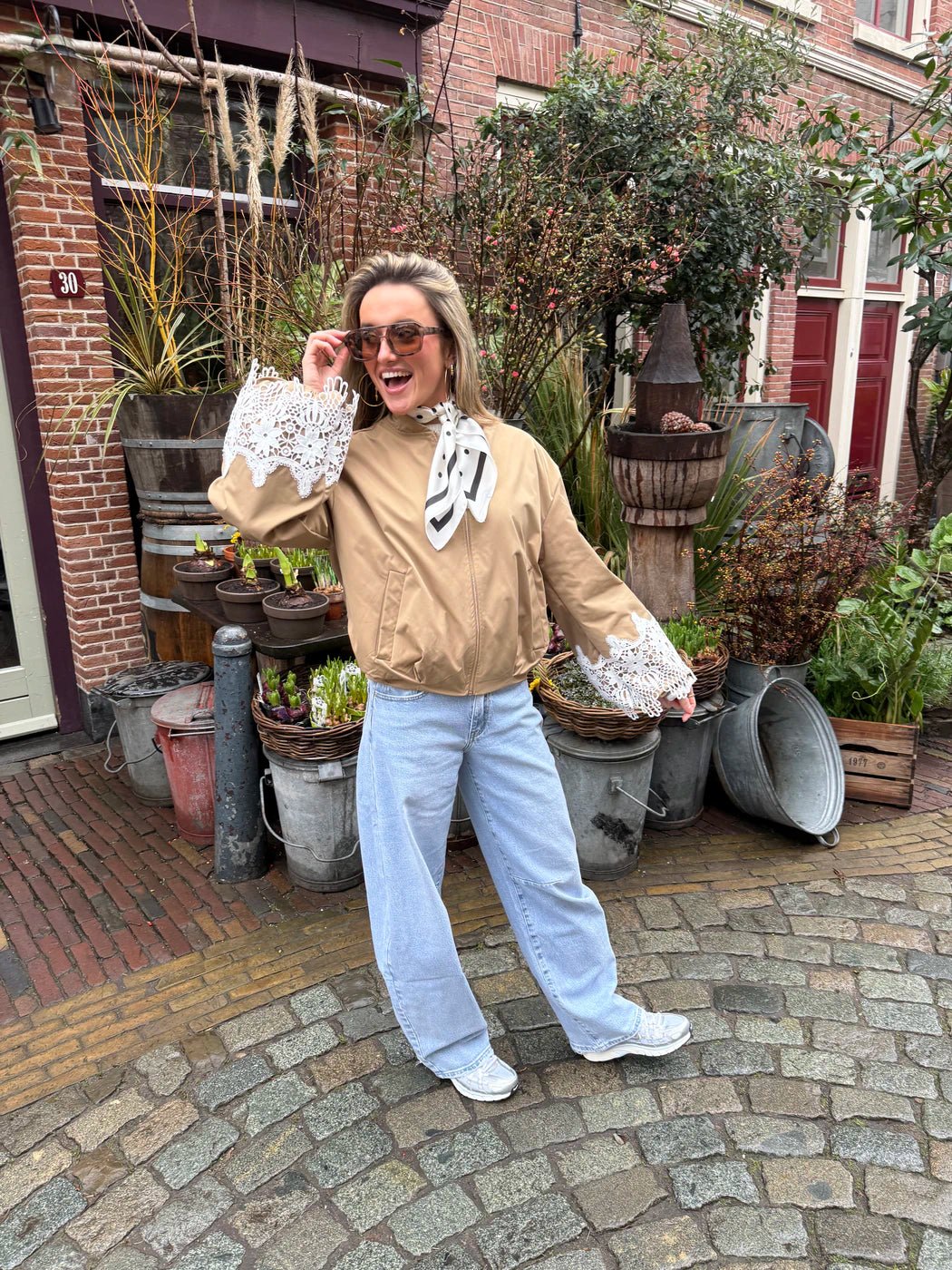 Nina bomber beige broderie - Project 35