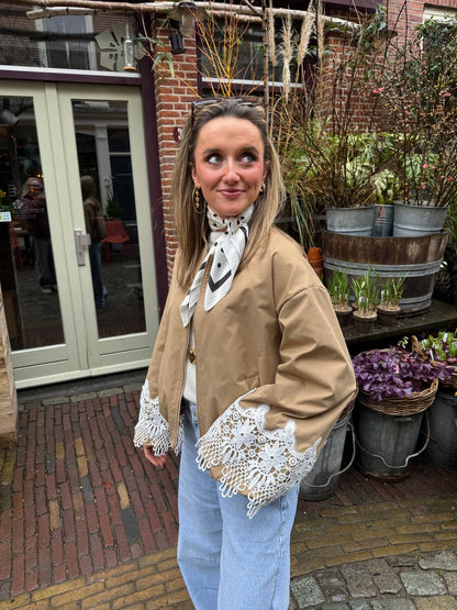 Nina bomber beige broderie - Project 35