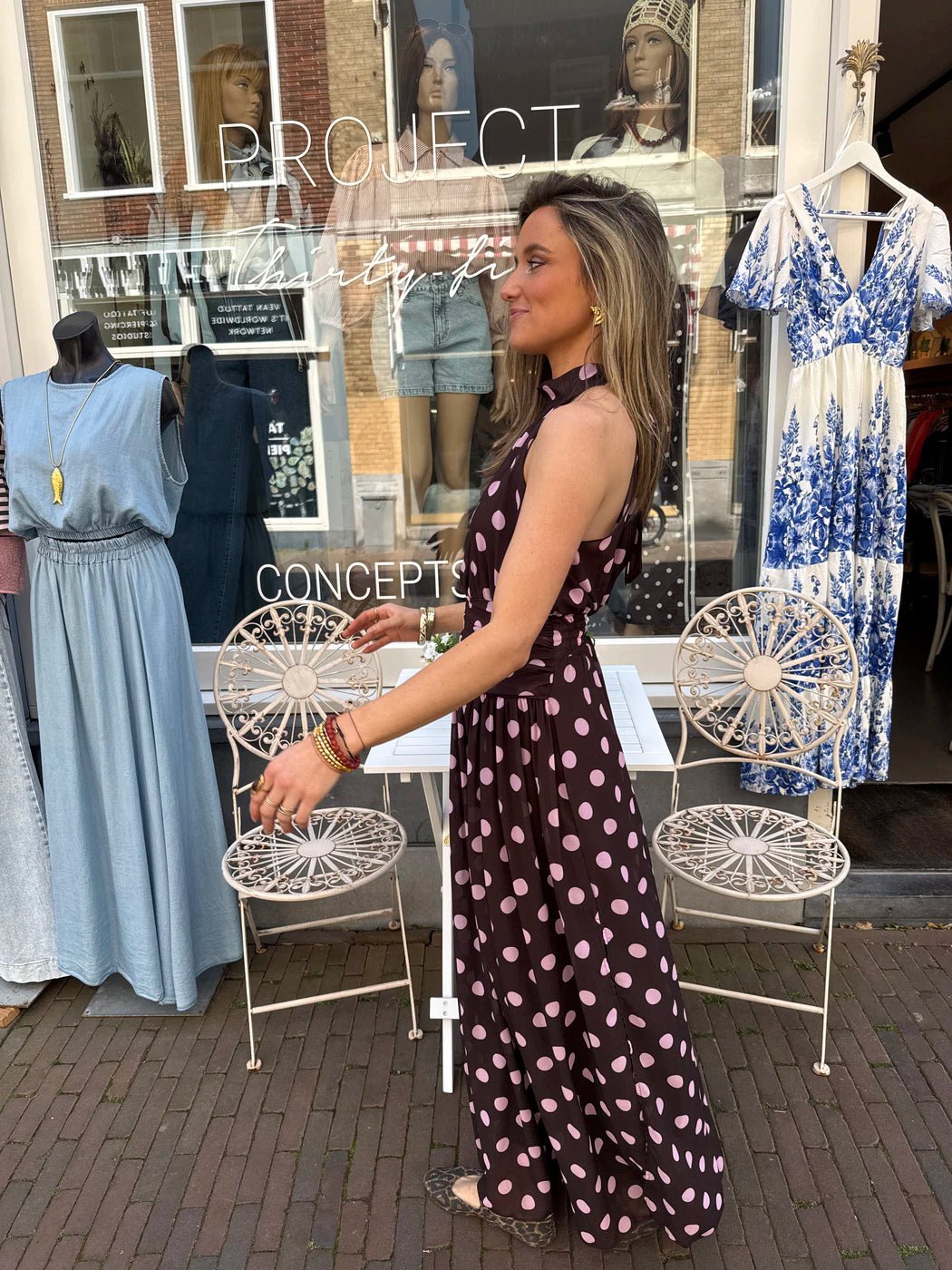 Sofia maxi jurk polkadot halter bruin/roze - Project 35