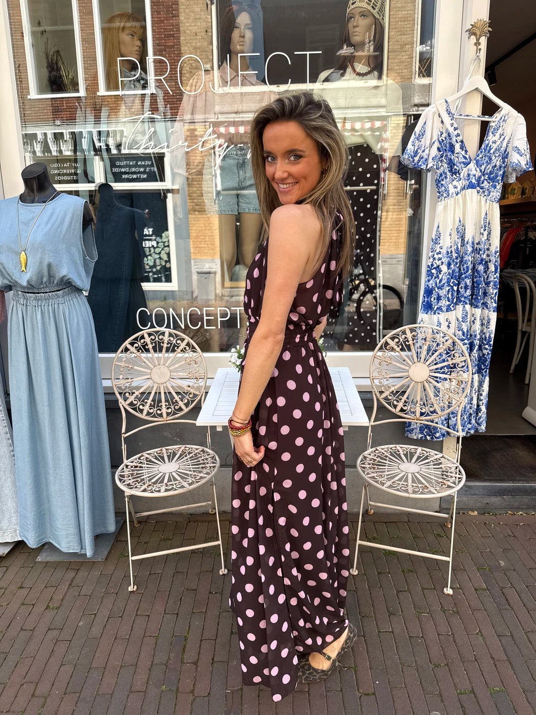 Sofia maxi jurk polkadot halter bruin/roze - Project 35