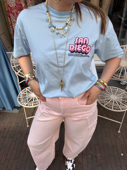 T-shirt 'San Diego' lichtblauw/roze - Project 35